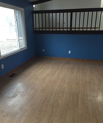 3rd image of 1936 Broadford Dr
