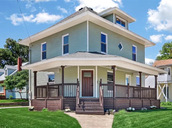 118 S 3rd Ave E, Newton, IA 50208