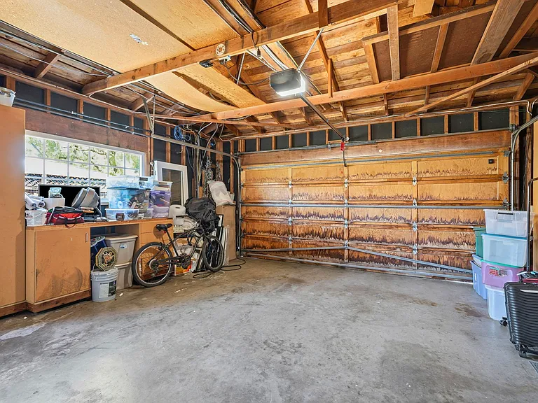 260 Chateau Dr — Photo 31