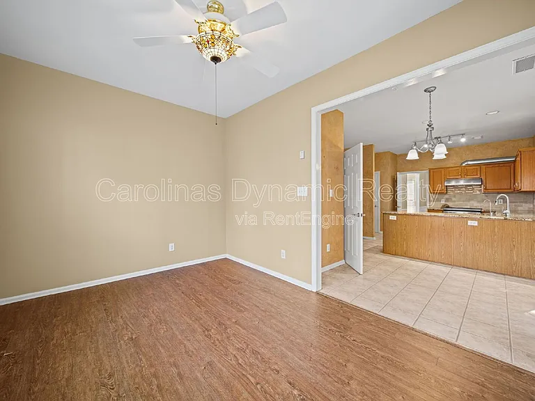 2812 Redfield Dr — Photo 17