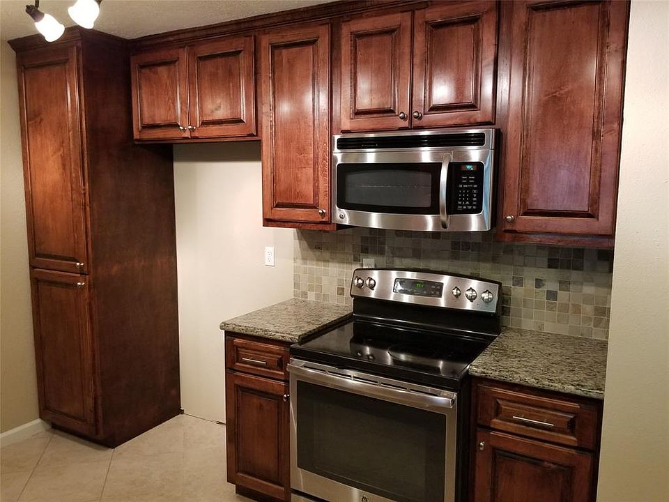1st image of 17130 Bougainvilla Ln