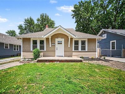 10526 E 9th St S, Independence, MO, 64053
