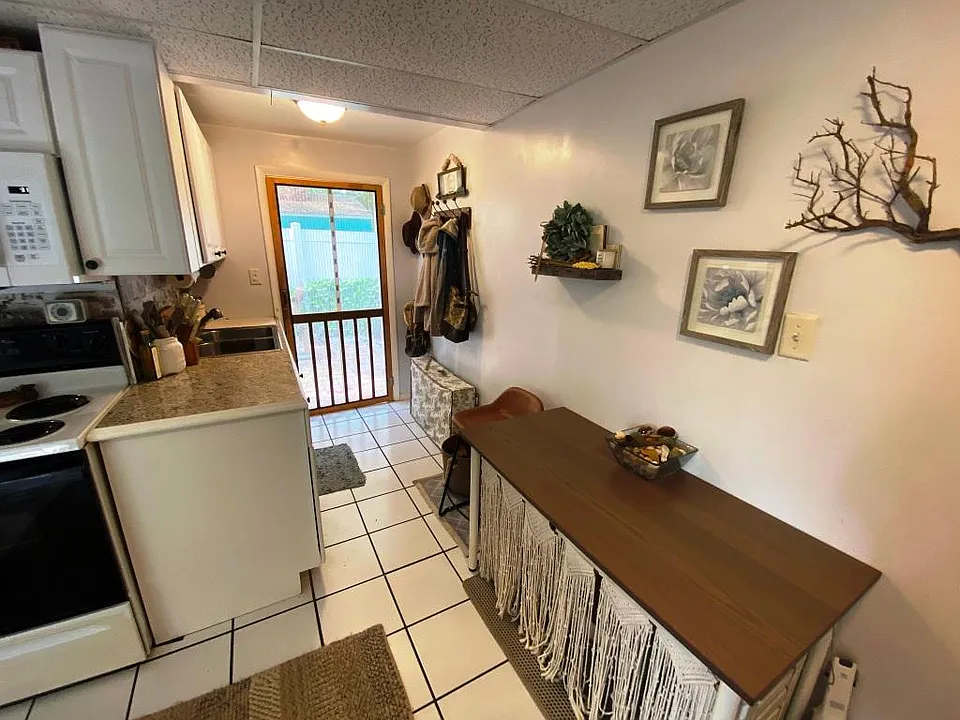 Kitchen and Front Door with Screen