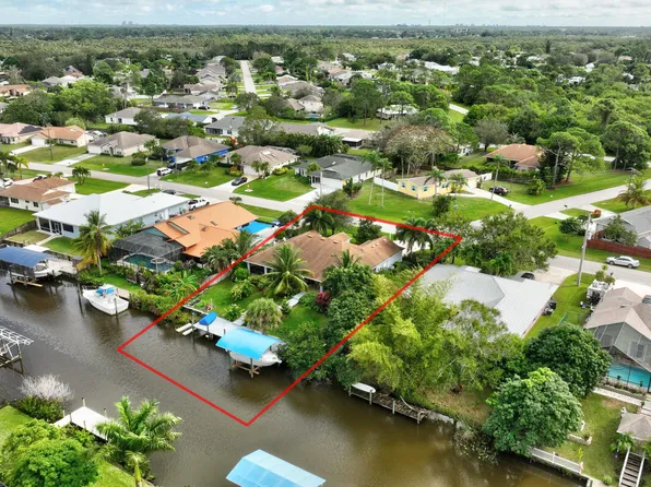 205 NE Sagamore Terrace, Port St Lucie, FL 34983