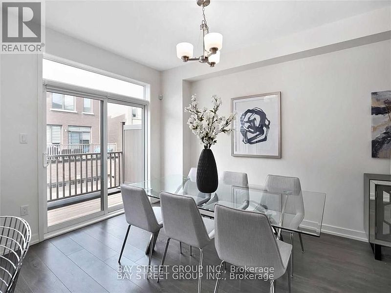 Oakville Townhouse for rent - 4 Bedrooms — photo 8
