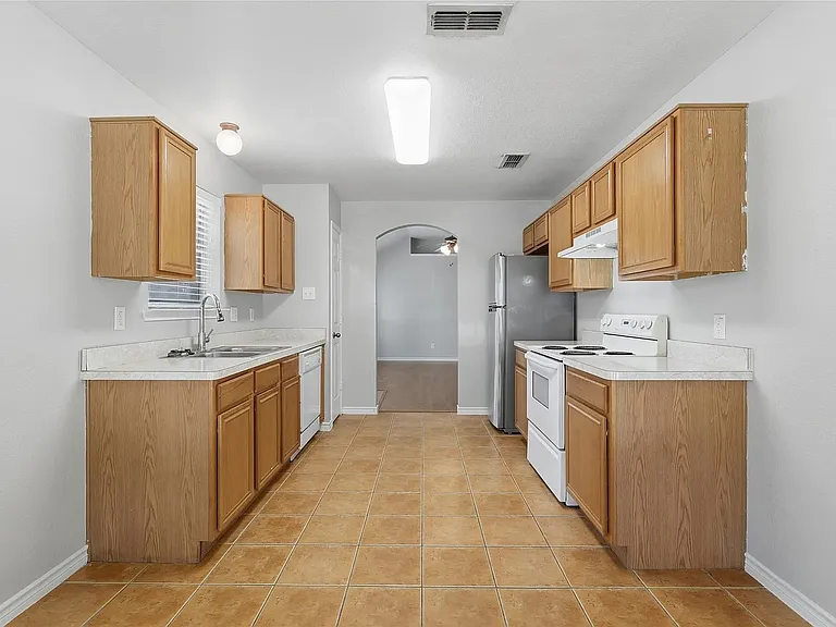 13018 Evergreen Dr — Photo 9