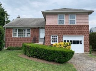 235 Nassau Blvd, Garden City, NY 11530