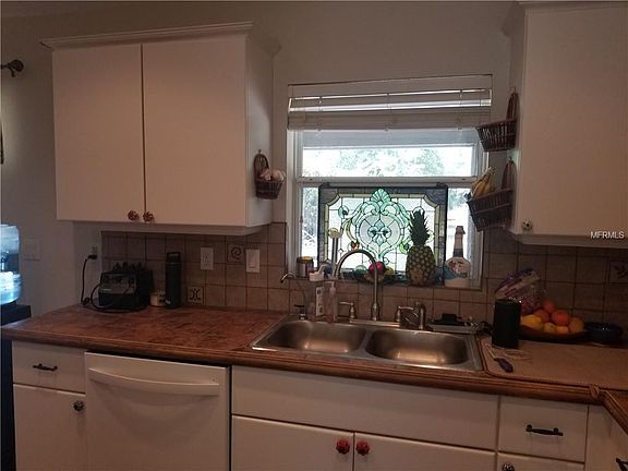 4th image of 1427 Hazelton Ave