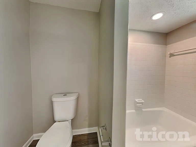 515 Westbridge Dr — Photo 18