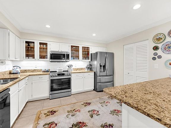 5th image of 1720 San Bernadino WAY