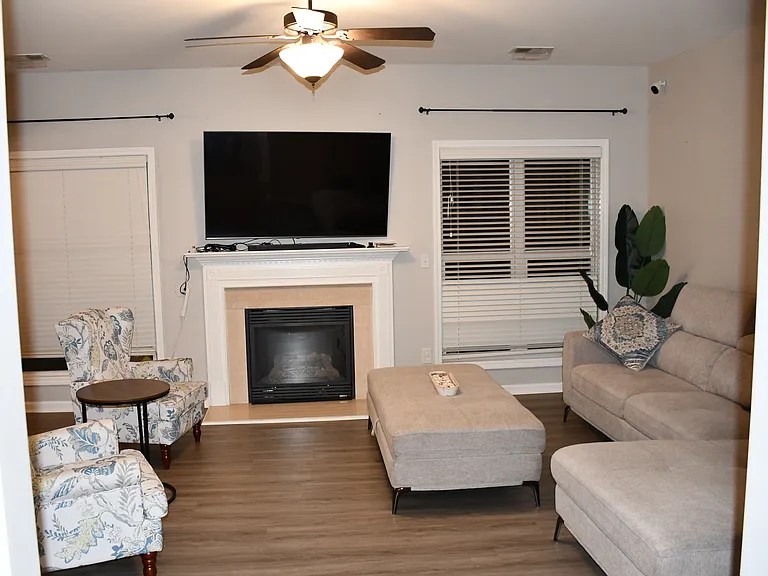 1131 Brownstone Dr #19 — Photo 6