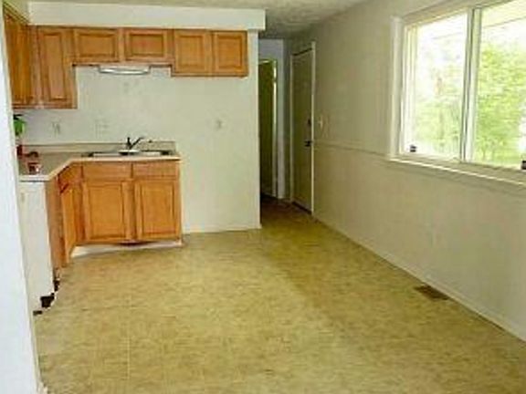 4th image of 9901 Catalina Dr