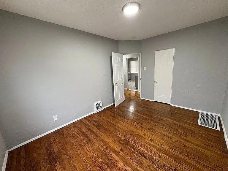 3440 Delor St — Photo 58