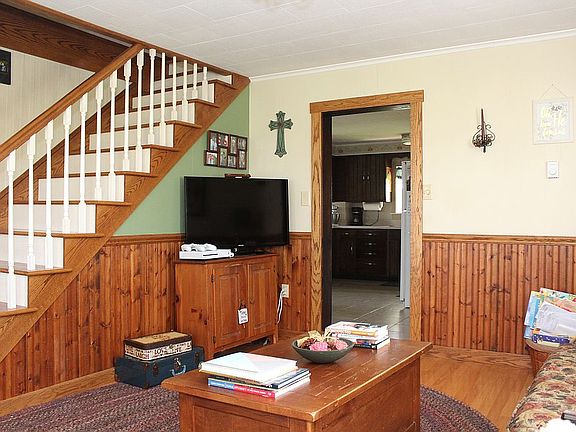 3rd image of 131 Offutt School Rd