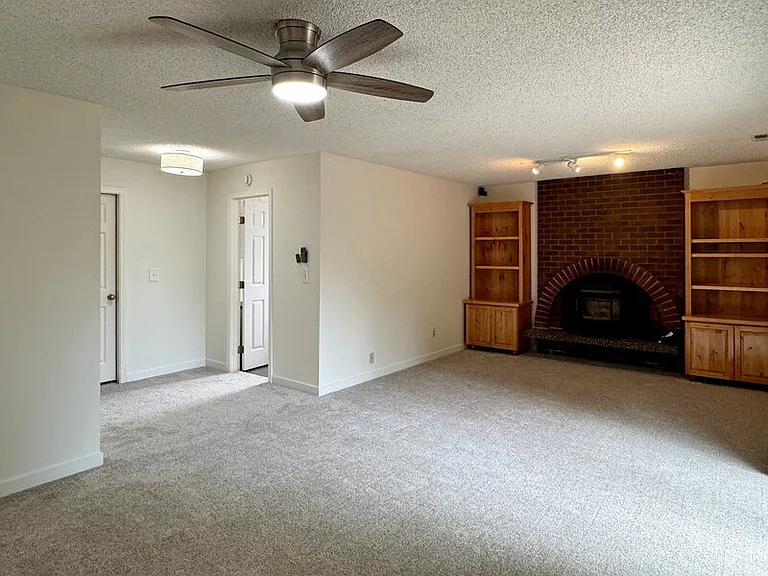17825 147th Pl NE — Photo 34