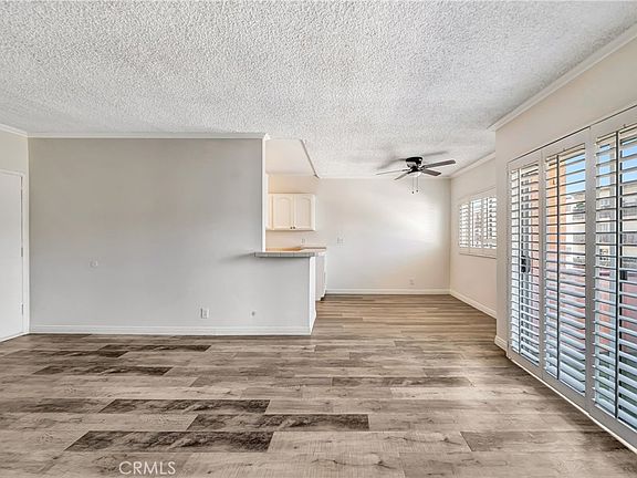 5th image of 5349 Newcastle Ave APT 56