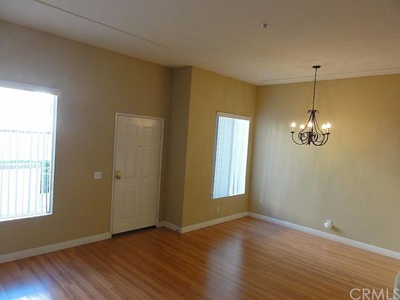 3rd image of 2323 Sunningdale Dr
