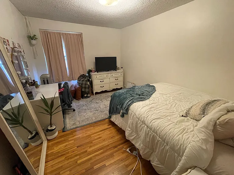 2040 Grand Ave — Photo 17