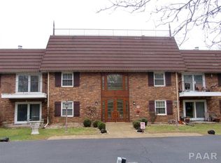 3900 N Stable Ct APT 104, Peoria, IL 61614