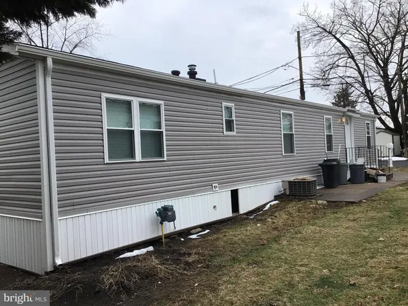 66 Harrison Dr, Fairless Hills, PA 19030