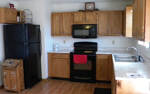 4th image of 104 Fairview St