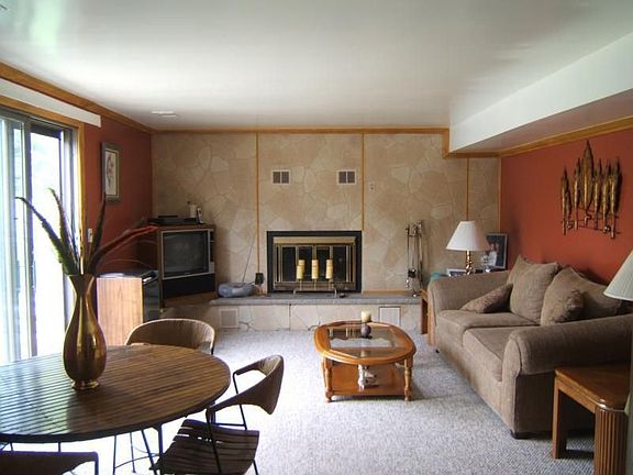Family Room w/ Fireplace