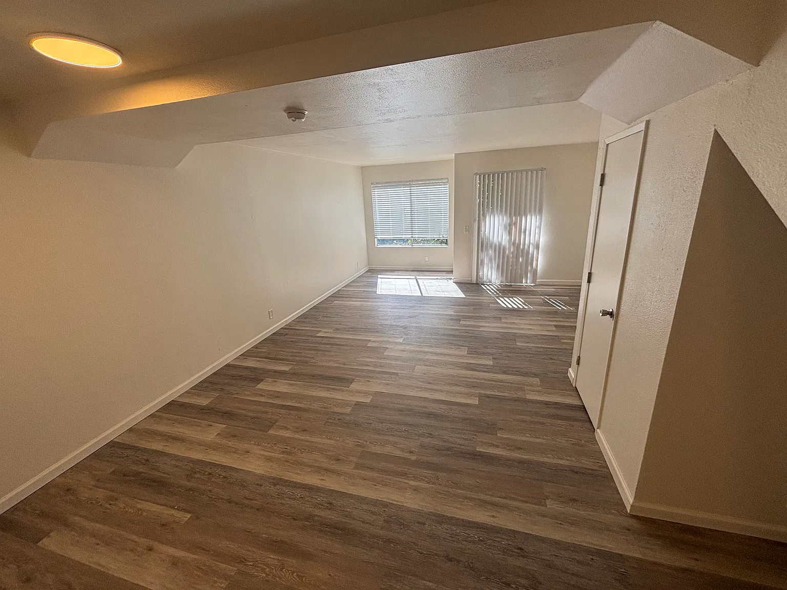 University Place Apartments — Photo 4