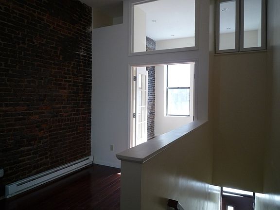2nd image of 1039 Fulton St #1L
