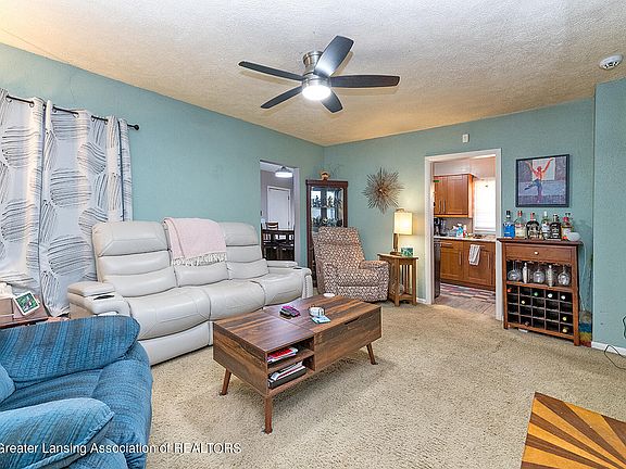 3rd image of 1510 Glenrose Ave