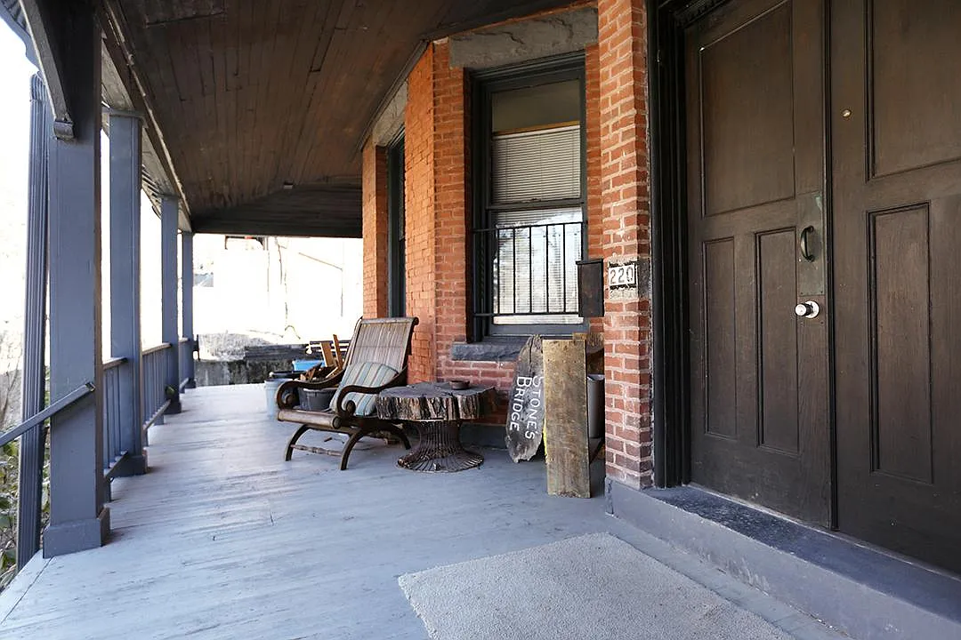 220 N Fairmount St — Photo 4