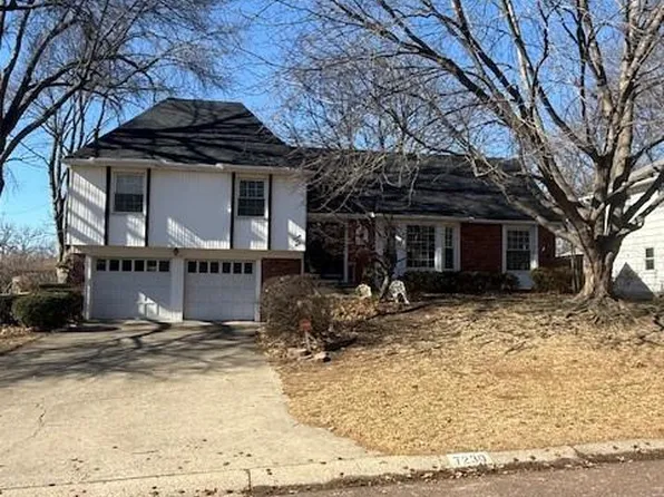 7230 Goodman St, Overland Park, KS 66204