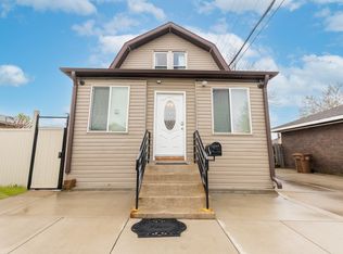 7445 W 62nd Pl, Summit, IL 60501