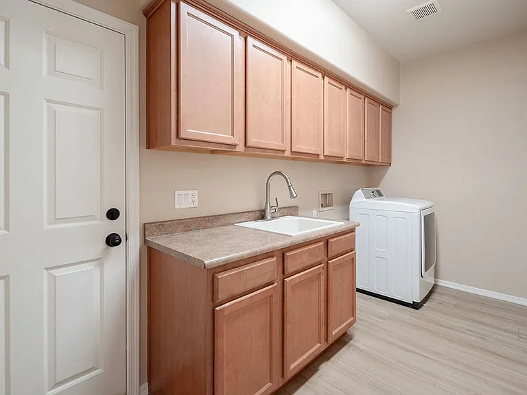 26197 W Potter Dr — Photo 11