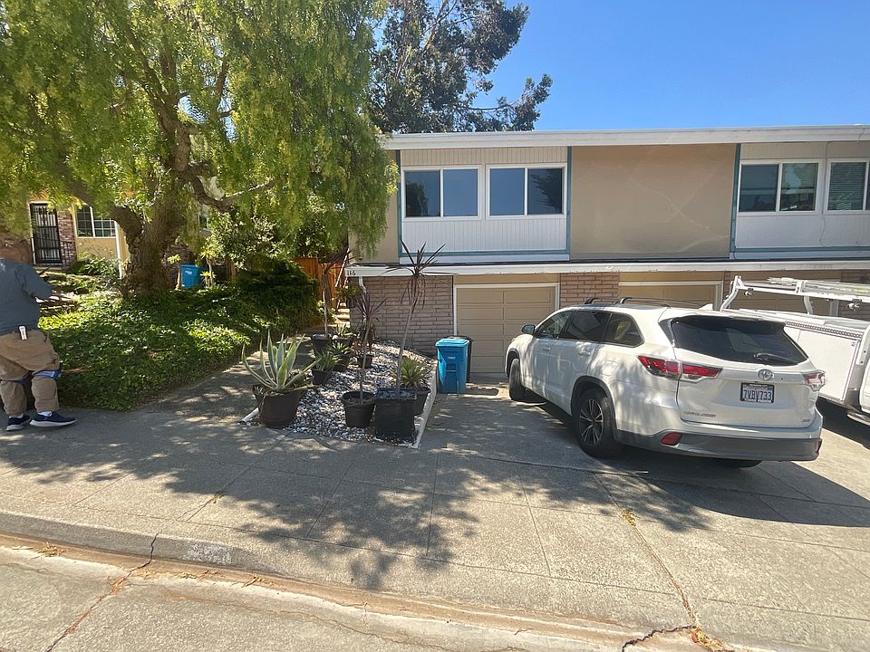 Duplex with Bay View Garage and Massive storage space