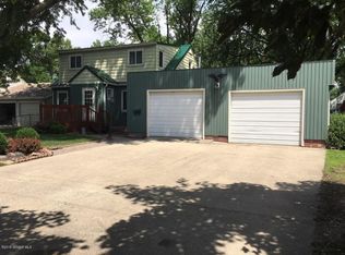 715 Hammer Rd, Albert Lea, MN 56007