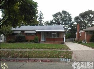 26148 Wexford Rd, Warren, MI 48091