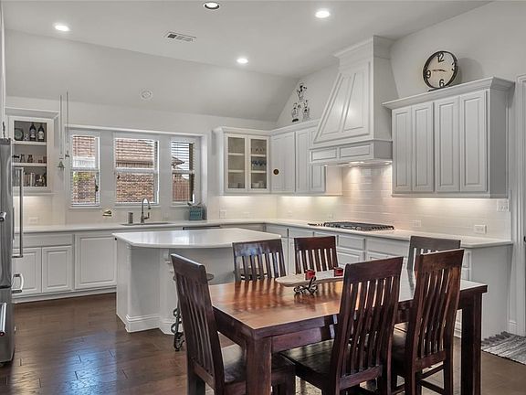 2nd image of 274 Shallow Brook Dr