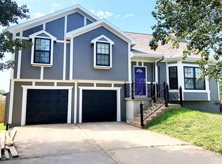 1033 N Parker Ter, Olathe, KS 66061
