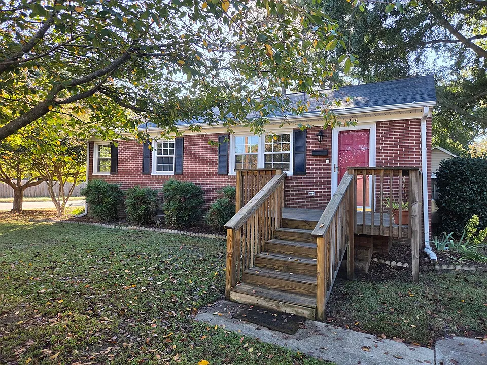 126 Albany Dr