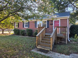 126 Albany Dr, Hampton, VA 23666