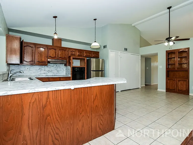 6113 Denver St — Photo 7