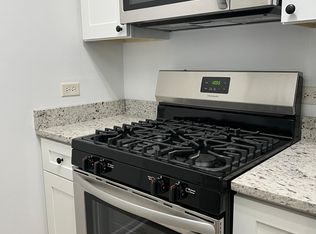 1189 Regency Dr, Schaumburg, IL 60193