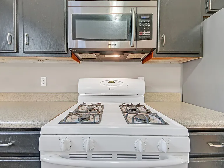 4000 Sand Wedge Cir NW — Photo 8