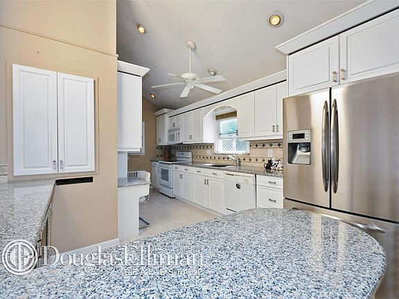 4th image of 781 Greta Pl