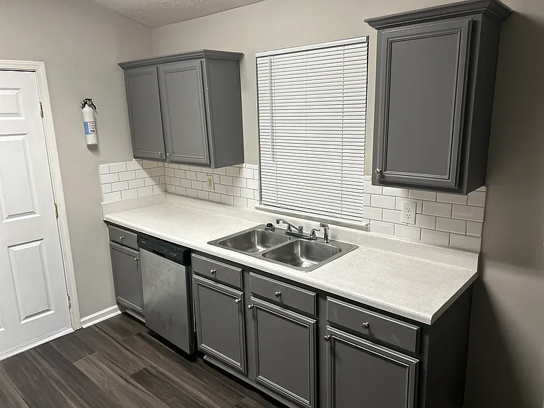 2039 Briar Trail Ct SW — Photo 3