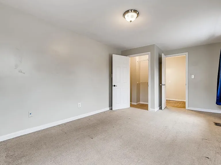 927 S Hanover St — Photo 21