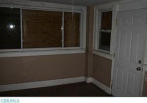 3rd image of 708 Bedford Ave