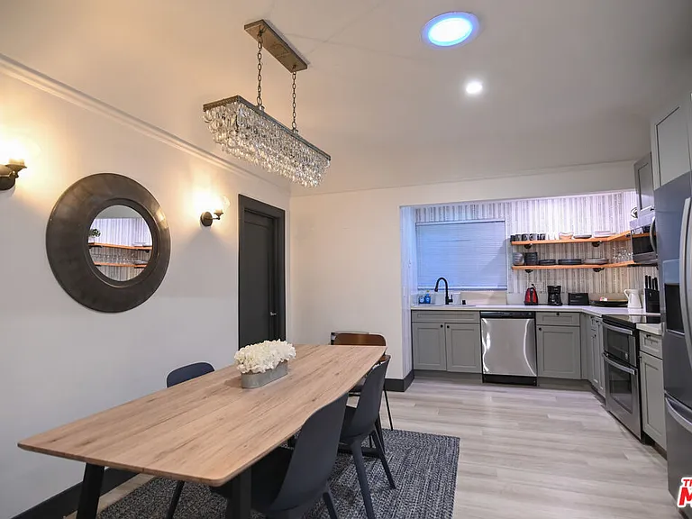 1019 N Orange Grove Ave — Photo 11
