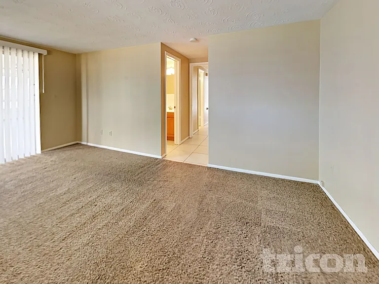 3327 Seffner Dr — Photo 7