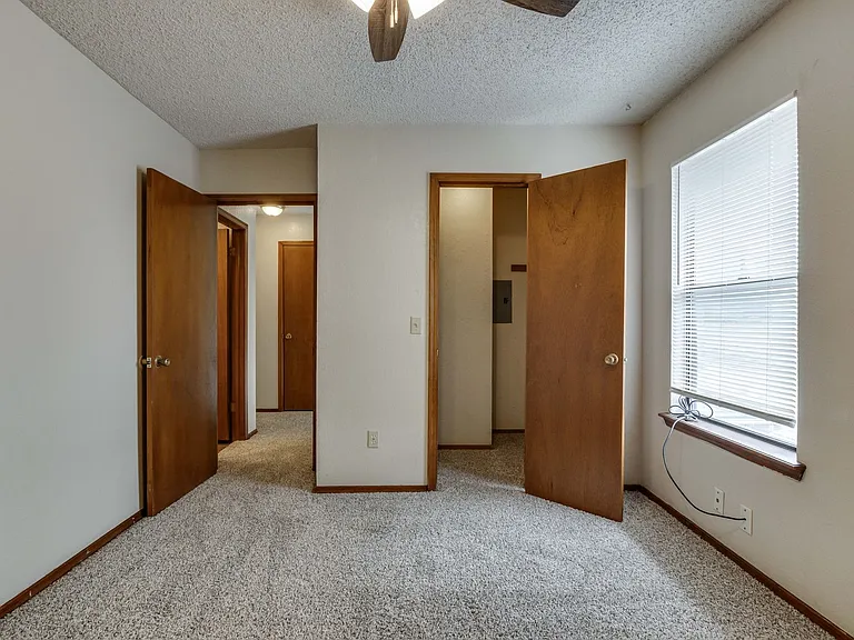 1705 N Gleason Ave — Photo 29
